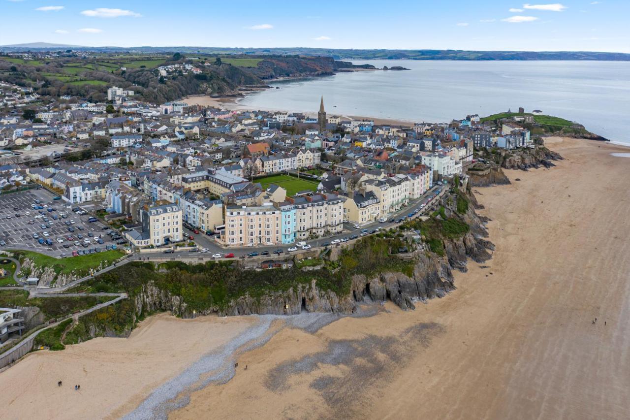 3 South Beach Court - Cosy Seafront Apartment Tenby Esterno foto