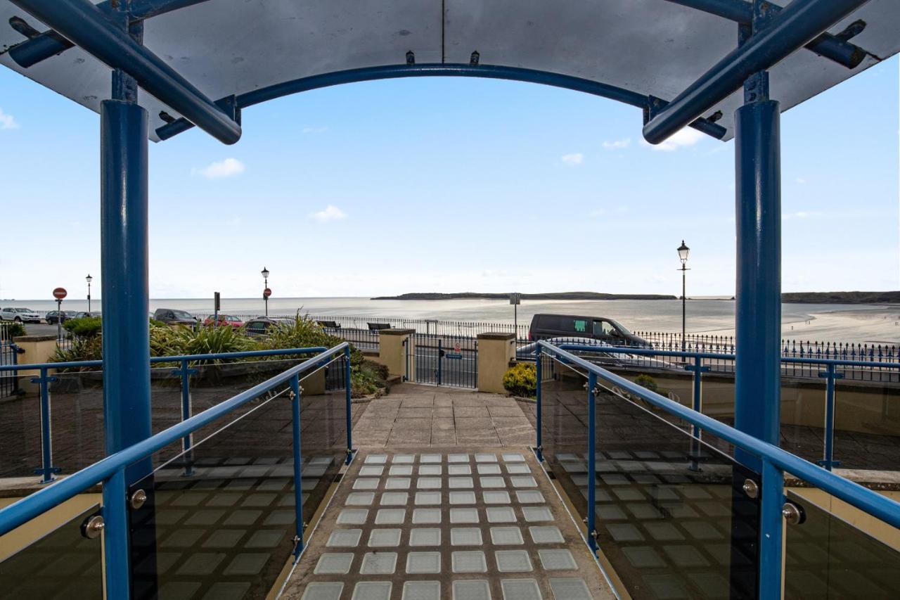 3 South Beach Court - Cosy Seafront Apartment Tenby Esterno foto