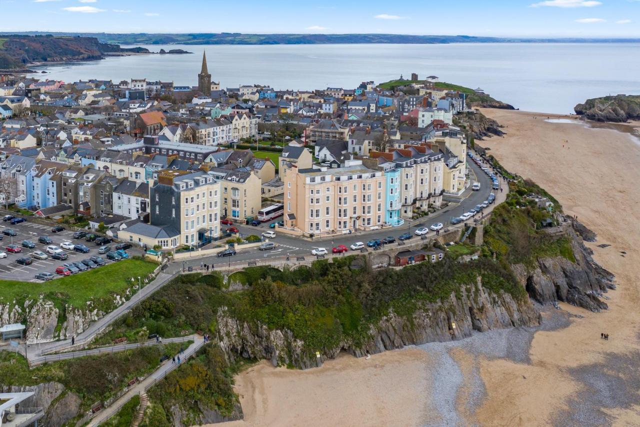 3 South Beach Court - Cosy Seafront Apartment Tenby Esterno foto
